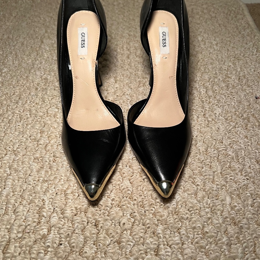 Guess Black Pointed Toe Heels with Gold Cap – Size 7.5